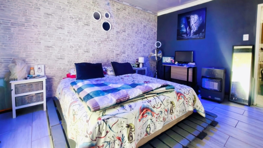 3 Bedroom Property for Sale in Miederpark North West